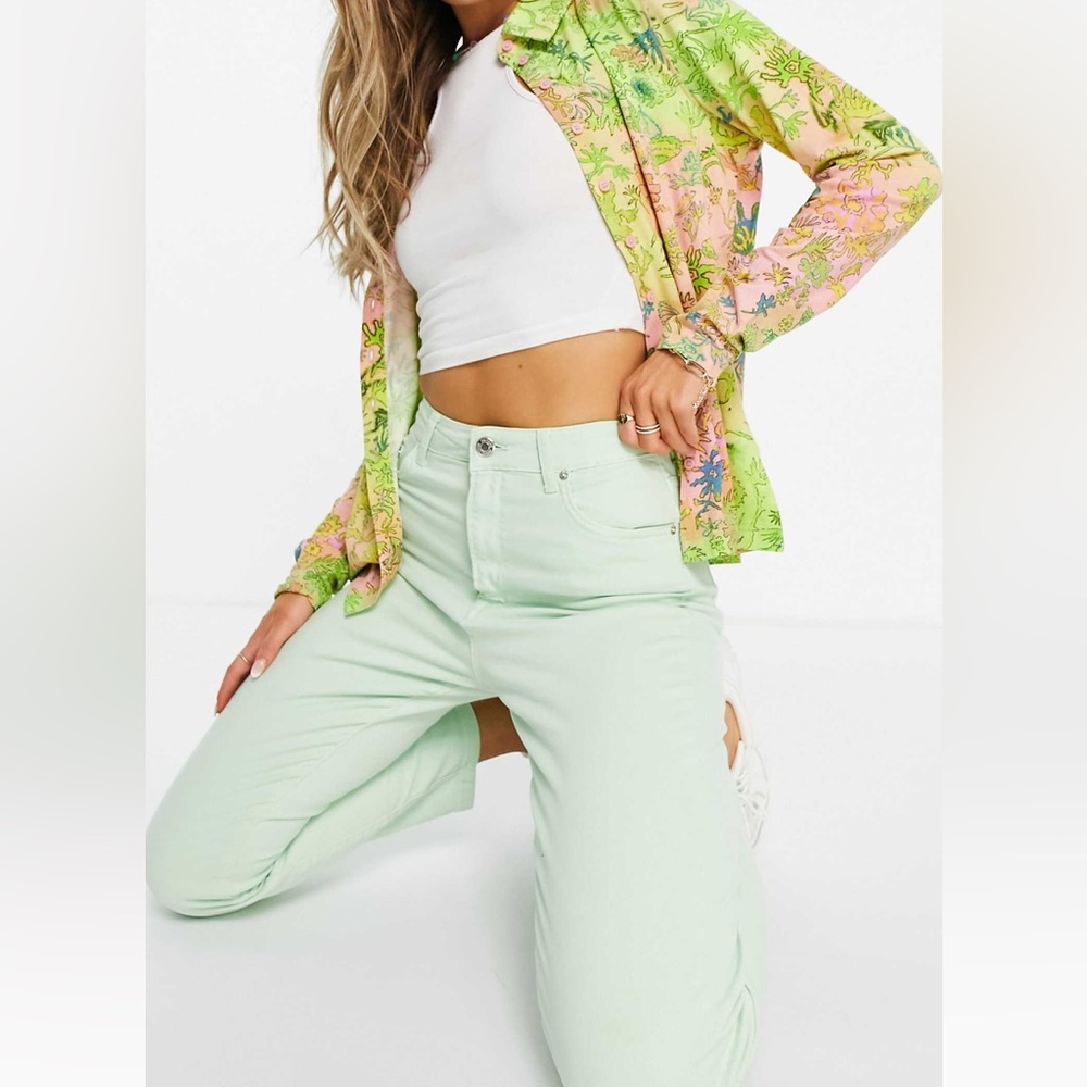 Stradivarius slim mom Jean with stretch in mint green size 4
